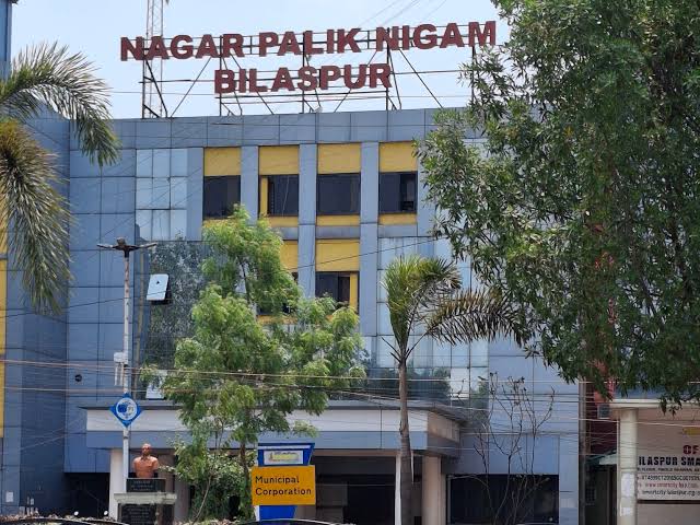 बिलासपुर नगर निगम में फिर सामानों का हिसाब गायब! पहले काउ कैचर-JCB पर उठे सवाल, अब 15 मोटर-पंप लापता