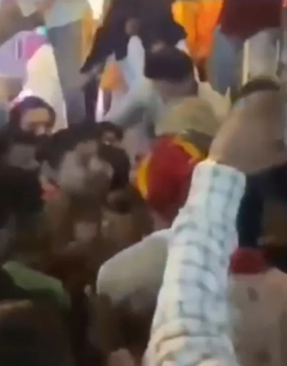 दुर्ग की गरबा नाइट में बवाल: फिल्मी गानों और मुस्लिम युवकों की मौजूदगी पर विरोध, आयोजकों से झूमाझटकी; FIR दर्ज